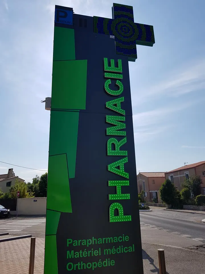 croix-de-pharmacie-totem