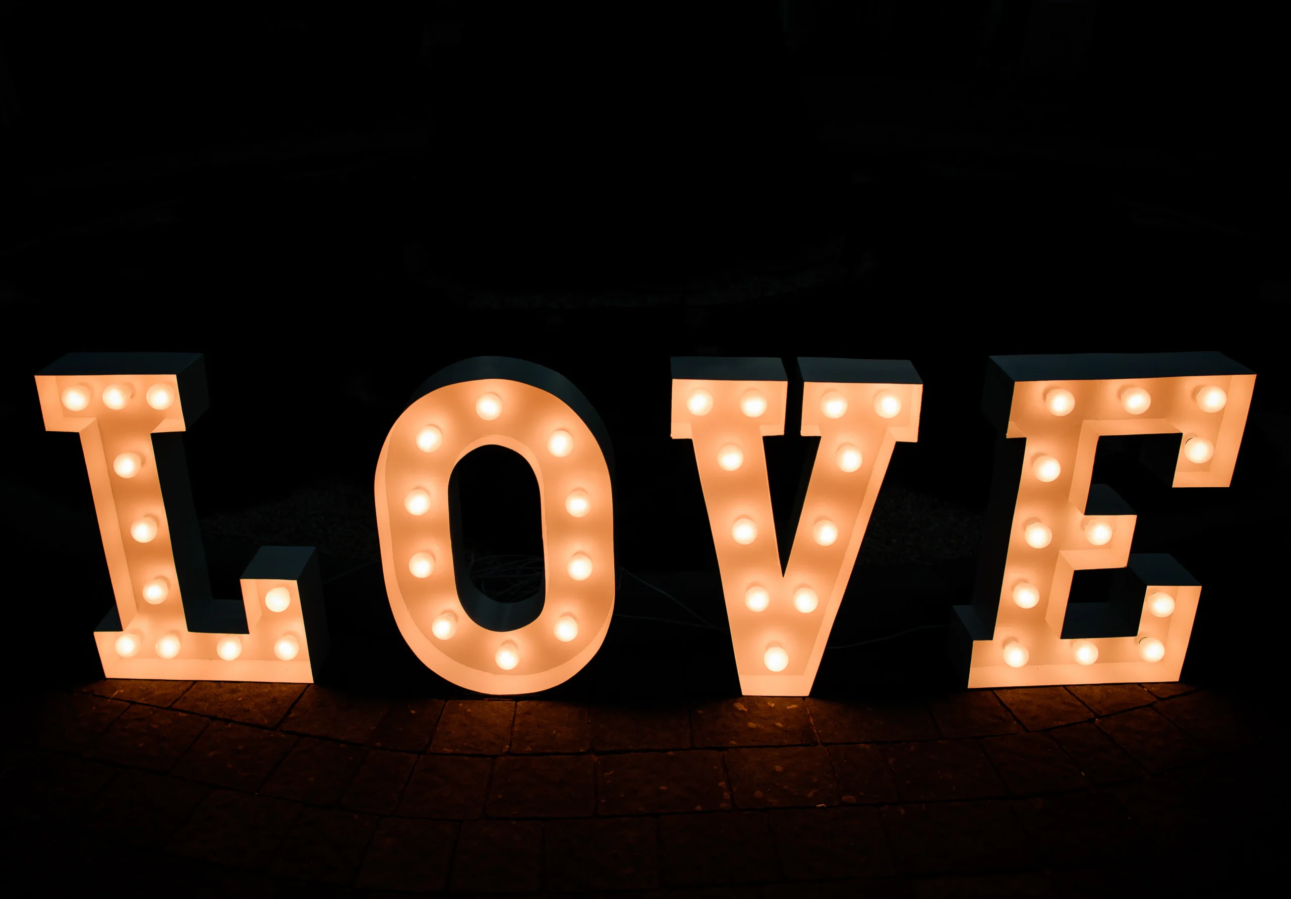 lettres-ampoule-vintage-2