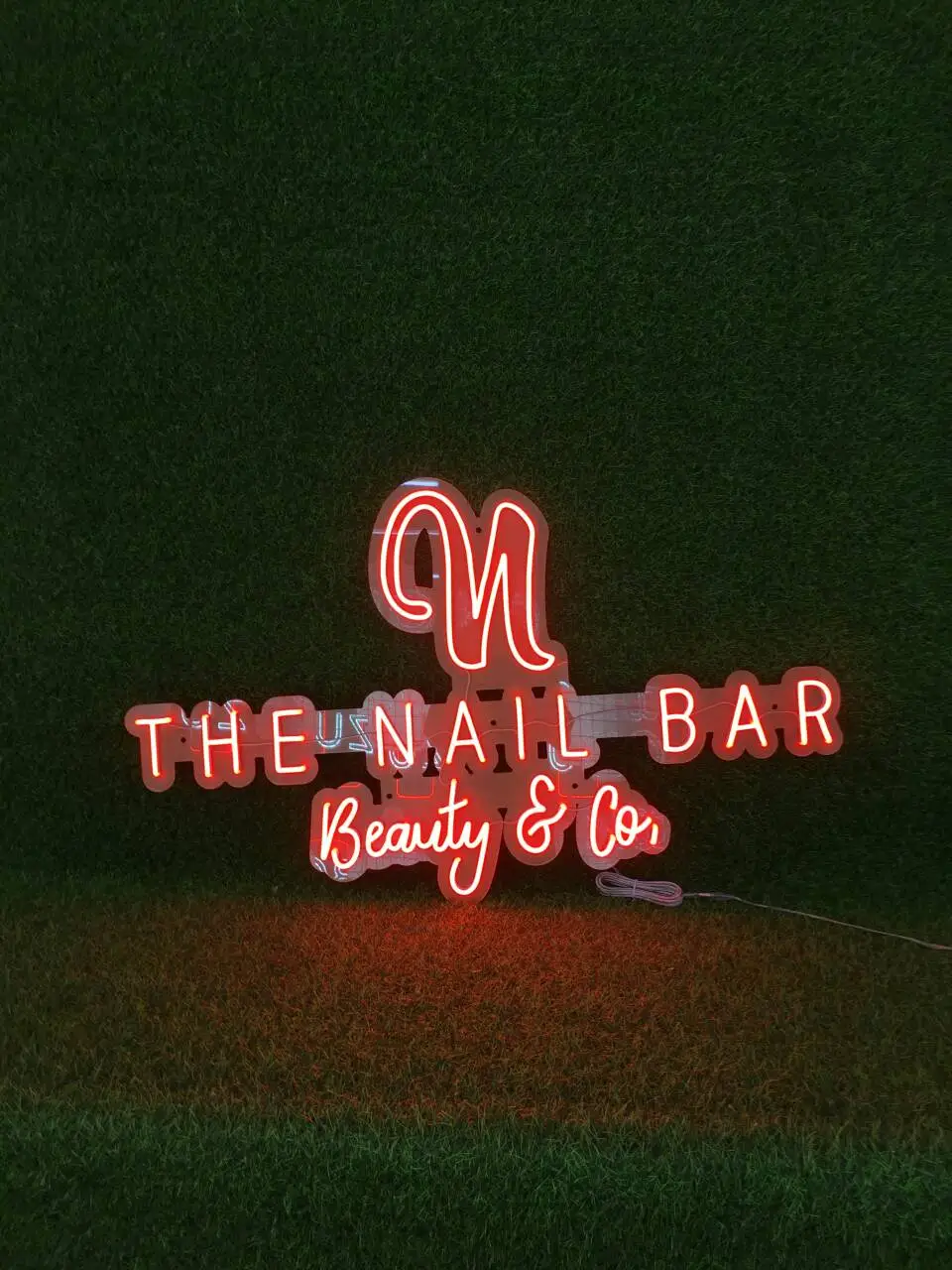 neon-led-the-nail-bar-beauty-co-enseigne-salon-france-neon-design